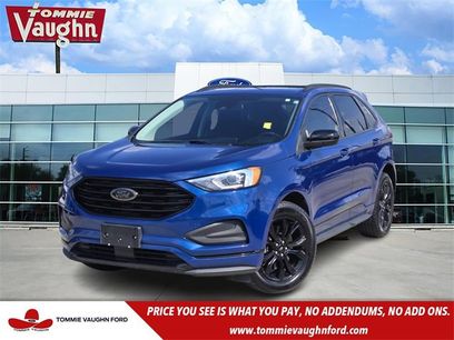 Used 2022 Ford Edge SE w/ Black Appearance Package