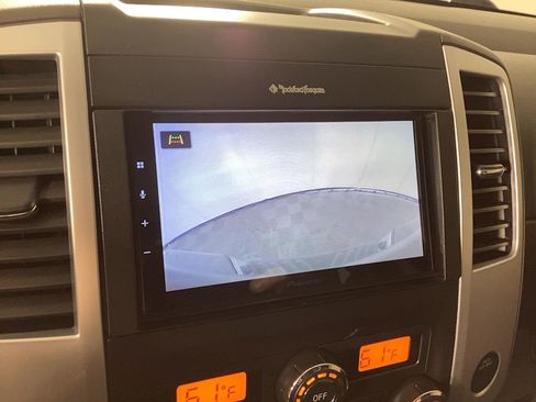 Used 2015 Nissan Frontier PRO-4X image 34