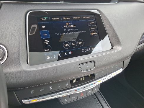 Certified 2023 Cadillac XT4 Luxury w/ Cold Weather Package image 20