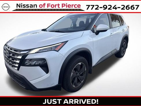 Certified 2025 Nissan Rogue SV w/ SV Premium Package AWD/4WD image 1