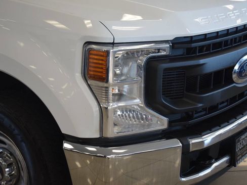 Used 2022 Ford F250 XL w/ Power Equipment Group image 14