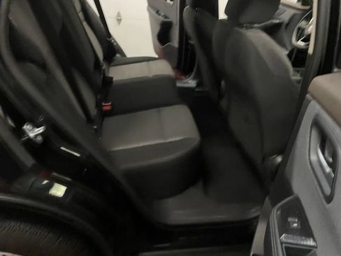 Used 2021 Nissan Rogue SV AWD/4WD image 38