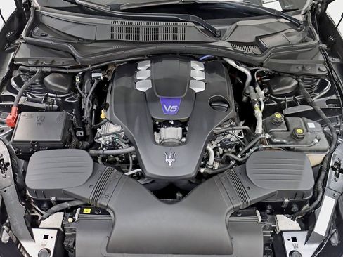 Used 2018 Maserati Ghibli S Q4 image 38