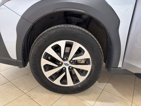 Used 2025 Subaru Outback Premium image 30