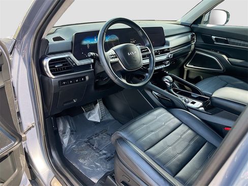 Used 2024 Kia Telluride SX Prestige image 9