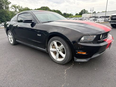 Used 2012 Ford Mustang GT Premium RWD image 2