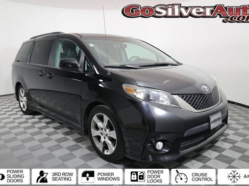 Used 2012 Toyota Sienna SE FWD image 1