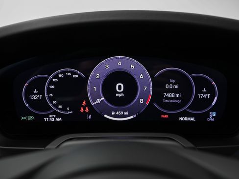 Used 2025 Porsche 911 Carrera w/ Premium Package image 36