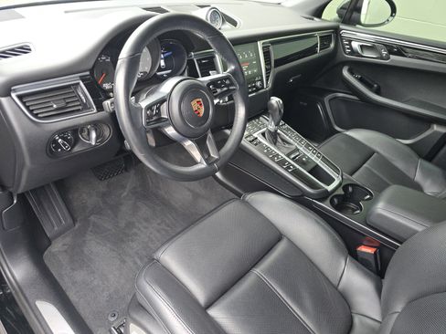 Used 2018 Porsche Macan S image 4
