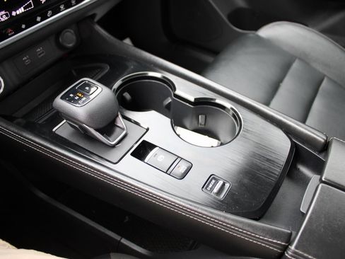 Used 2021 Nissan Rogue SL w/ Premium Package image 26