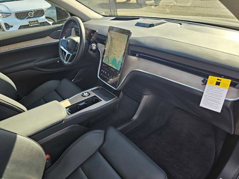 New 2025 Volvo EX90 Plus image 12