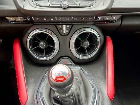 Used 2020 Chevrolet Camaro SS RWD image 23