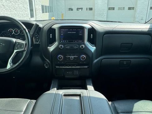 Used 2022 Chevrolet Silverado 1500 LT Trail Boss AWD/4WD image 10