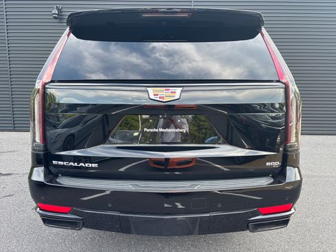 Used 2021 Cadillac Escalade ESV Sport w/ Driver Assist Tech Package AWD/4WD image 4