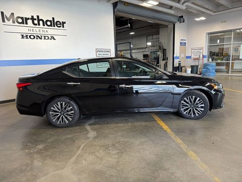 Used 2025 Nissan Altima 2.5 SV FWD image 4