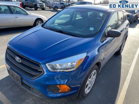 Used 2017 Ford Escape S image 2