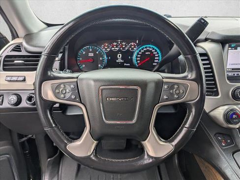 Used 2020 GMC Yukon XL Denali image 19