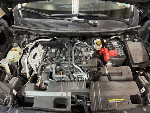 Certified 2025 Nissan Kicks S image 24