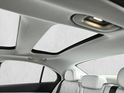 Used 2024 Mercedes-Benz E 350 4MATIC Sedan image 21