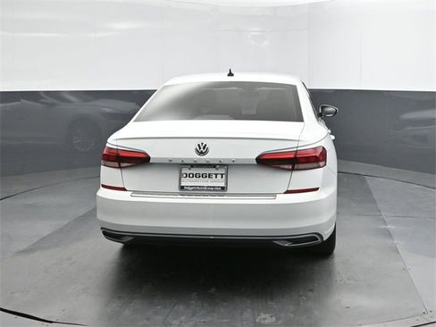 Used 2020 Volkswagen Passat 2.0T SE w/ Sunroof Package image 8
