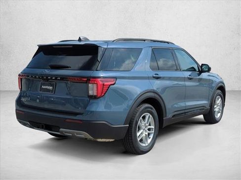 New 2026 Ford Explorer Active w/ Active Comfort Package image 2