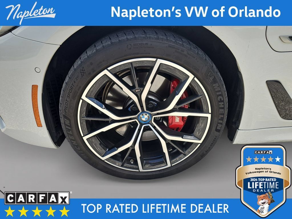 Used 2022 BMW 530e w/ M Sport Package RWD image 30