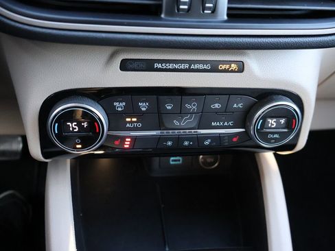 Used 2021 Ford Escape SEL image 29