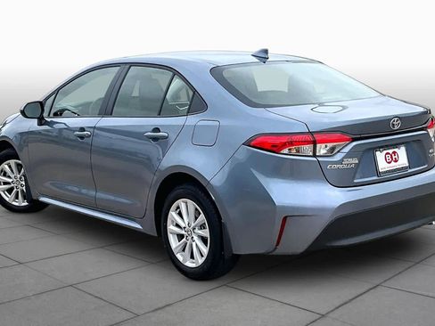 Used 2026 Toyota Corolla LE w/ LE Premium Package FWD image 12