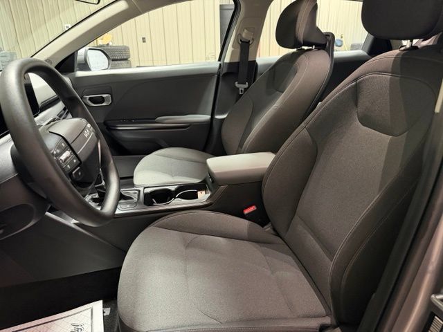 Used 2025 Kia K4 FWD image 14