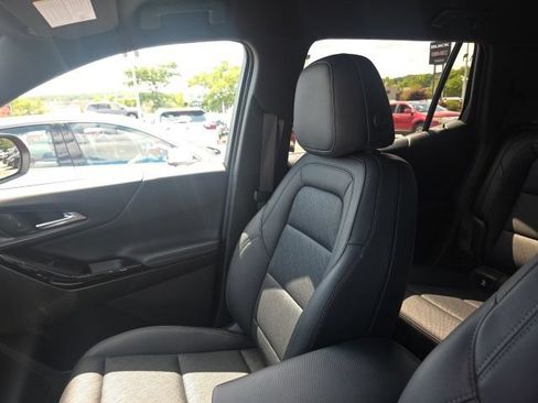 Used 2025 Chevrolet Equinox LT w/ Convenience Package II AWD/4WD image 23