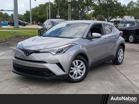 Used 2019 Toyota C-HR LE image 1