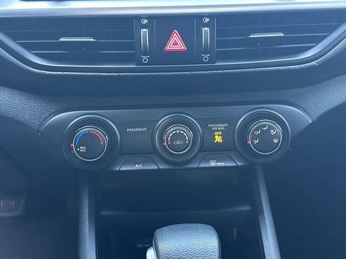 Used 2022 Kia Forte LXS w/ LXS Technology Package image 32