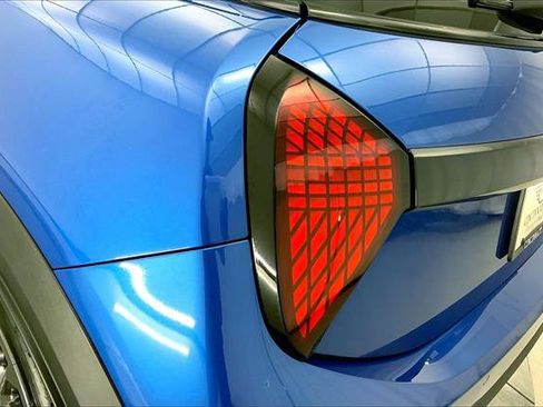 Certified 2025 MINI Cooper S image 28