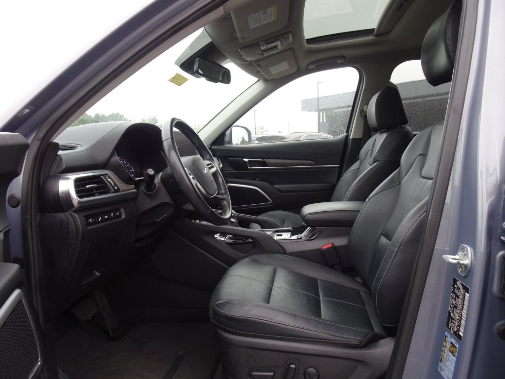 Used 2022 Kia Telluride EX w/ EX Premium Package FWD image 9