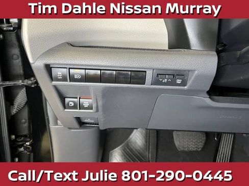 Used 2024 Toyota Sienna LE AWD/4WD image 23