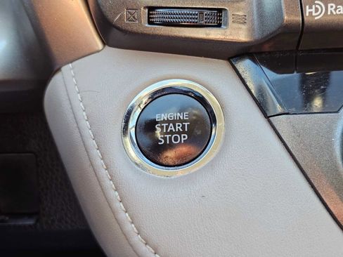 Used 2015 Toyota RAV4 Limited image 35