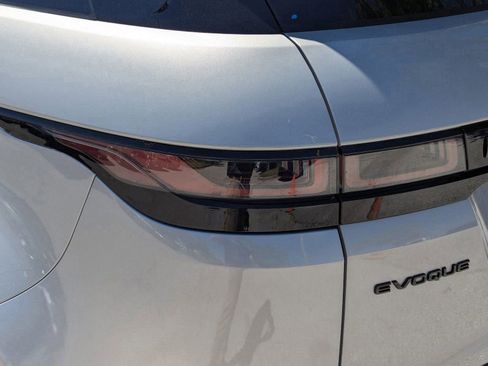 Used 2023 Land Rover Range Rover Evoque R-Dynamic S AWD/4WD image 10