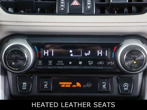 Used 2021 Toyota RAV4 XLE Premium image 20