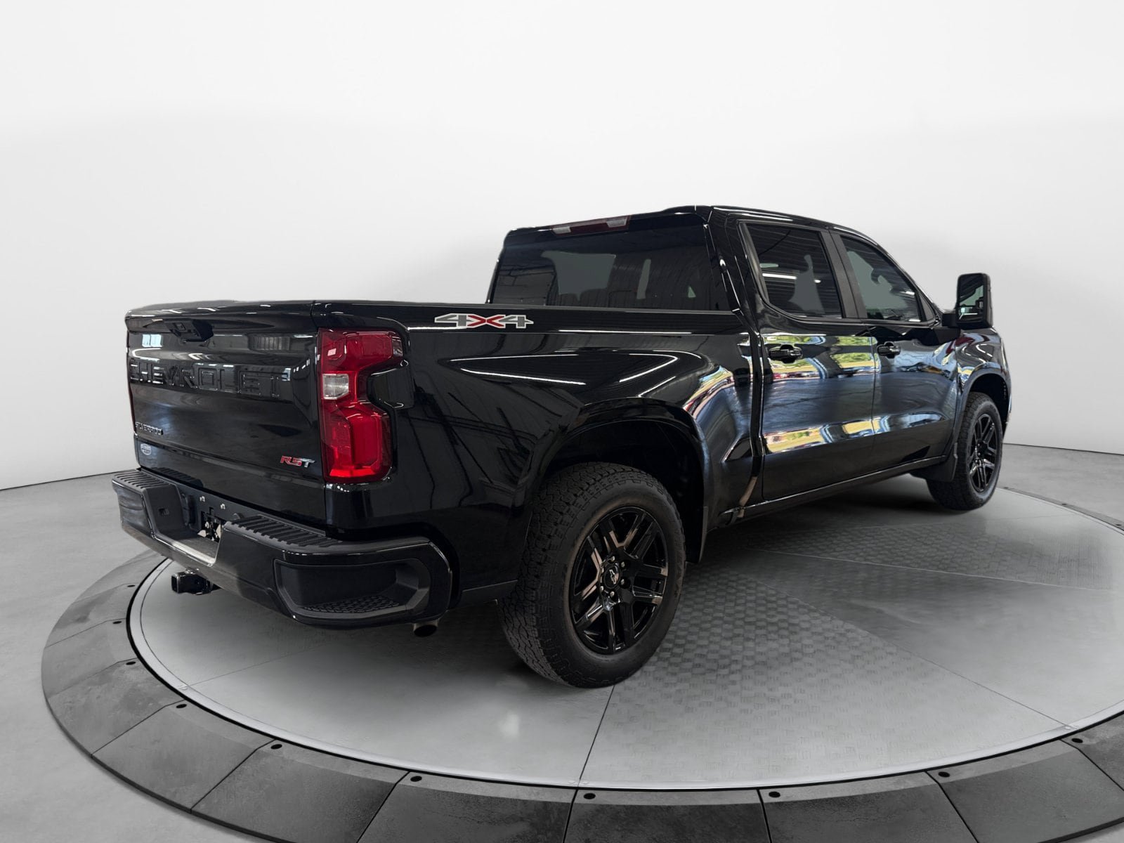 Used 2023 Chevrolet Silverado 1500 RST AWD/4WD image 5