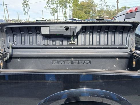 Used 2014 RAM 1500 Laramie w/ Convenience Group image 7