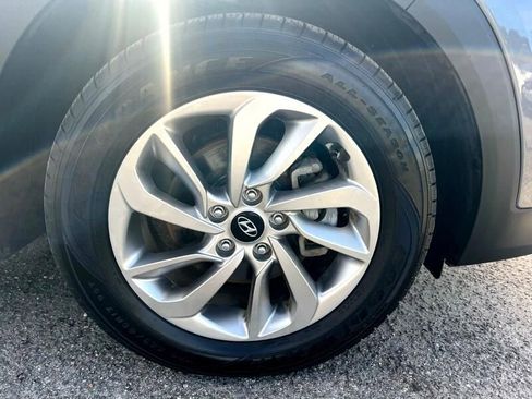 Used 2017 Hyundai Tucson SE image 12