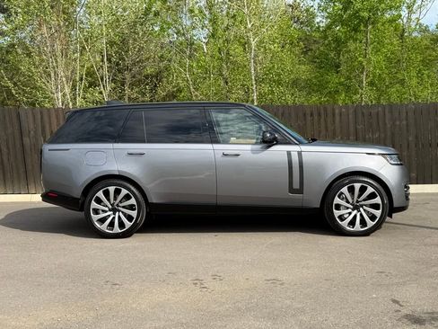 New 2026 Land Rover Range Rover Long Wheelbase SE AWD/4WD image 6