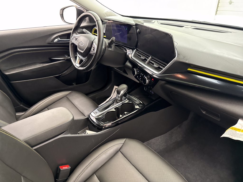 Used 2024 Chevrolet Trax ACTIV w/ Sunroof Package FWD image 26