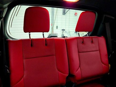 Used 2023 Lexus GX 460 Premium w/ Premium Package image 25