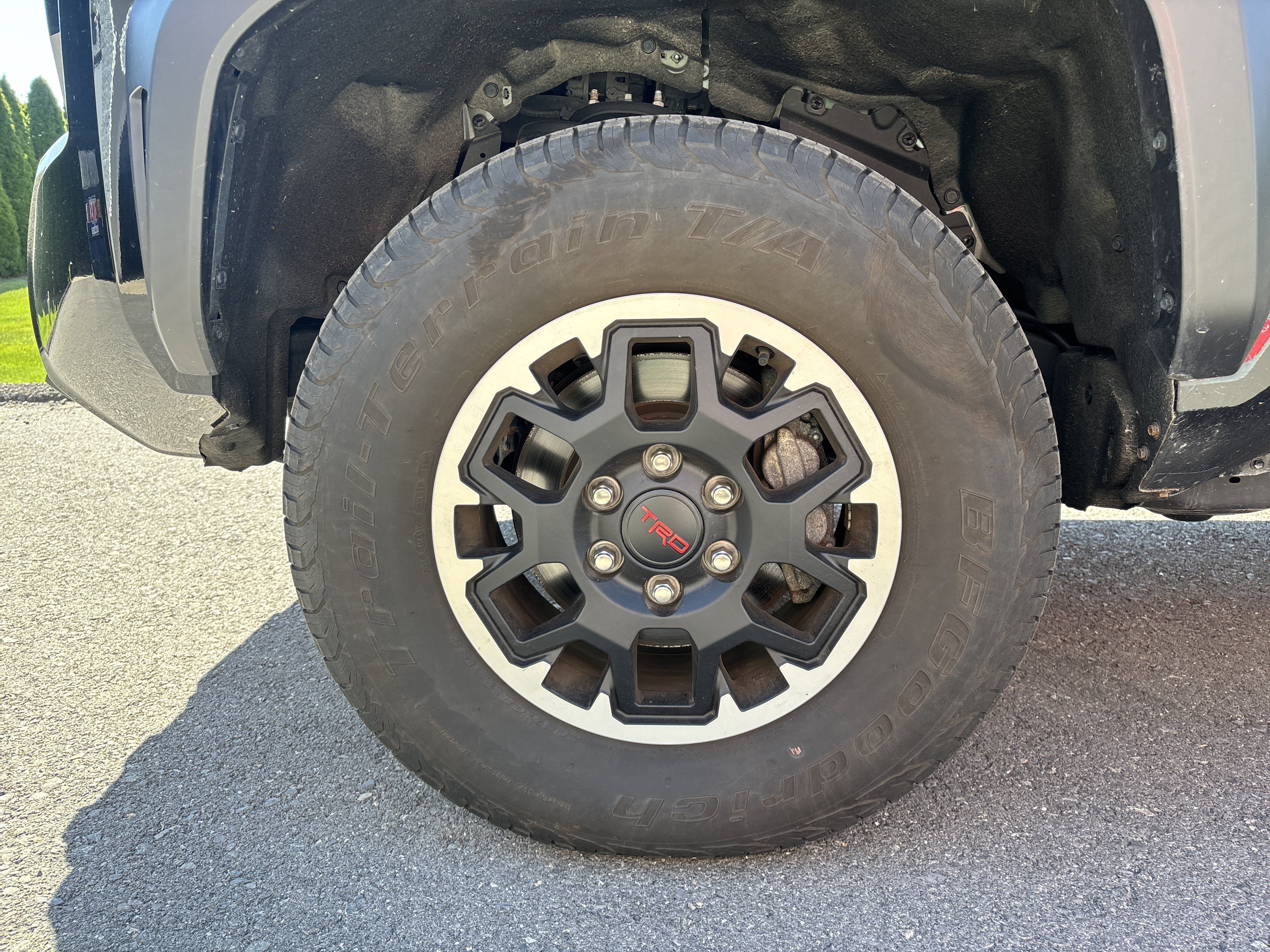 Used 2024 Toyota Tacoma TRD Off-Road AWD/4WD image 10