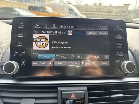 Used 2018 Honda Accord EX-L image 18