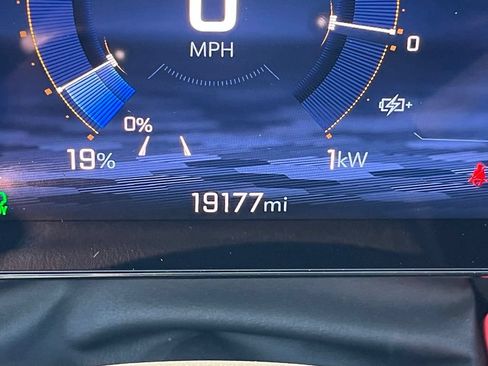 Used 2024 Chevrolet Blazer EV RS RWD image 15