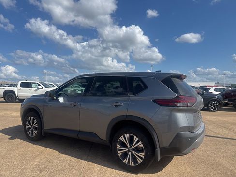 Certified 2021 Nissan Rogue SV image 17