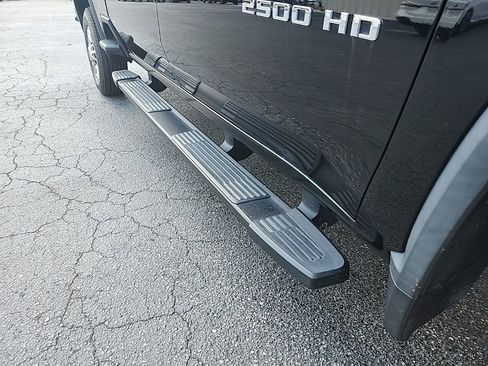 Used 2022 Chevrolet Silverado 2500 LT image 16