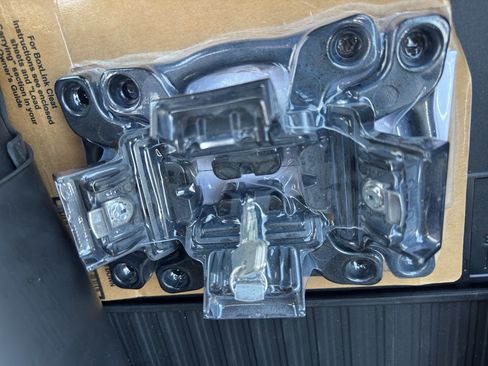 Used 2023 Ford F150 Lightning Platinum AWD/4WD image 18